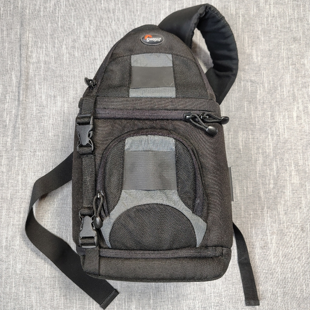 Lowepro Slingshot 100 AW Camera Bag Pack Black Gray Padded Outdoor Photography‎